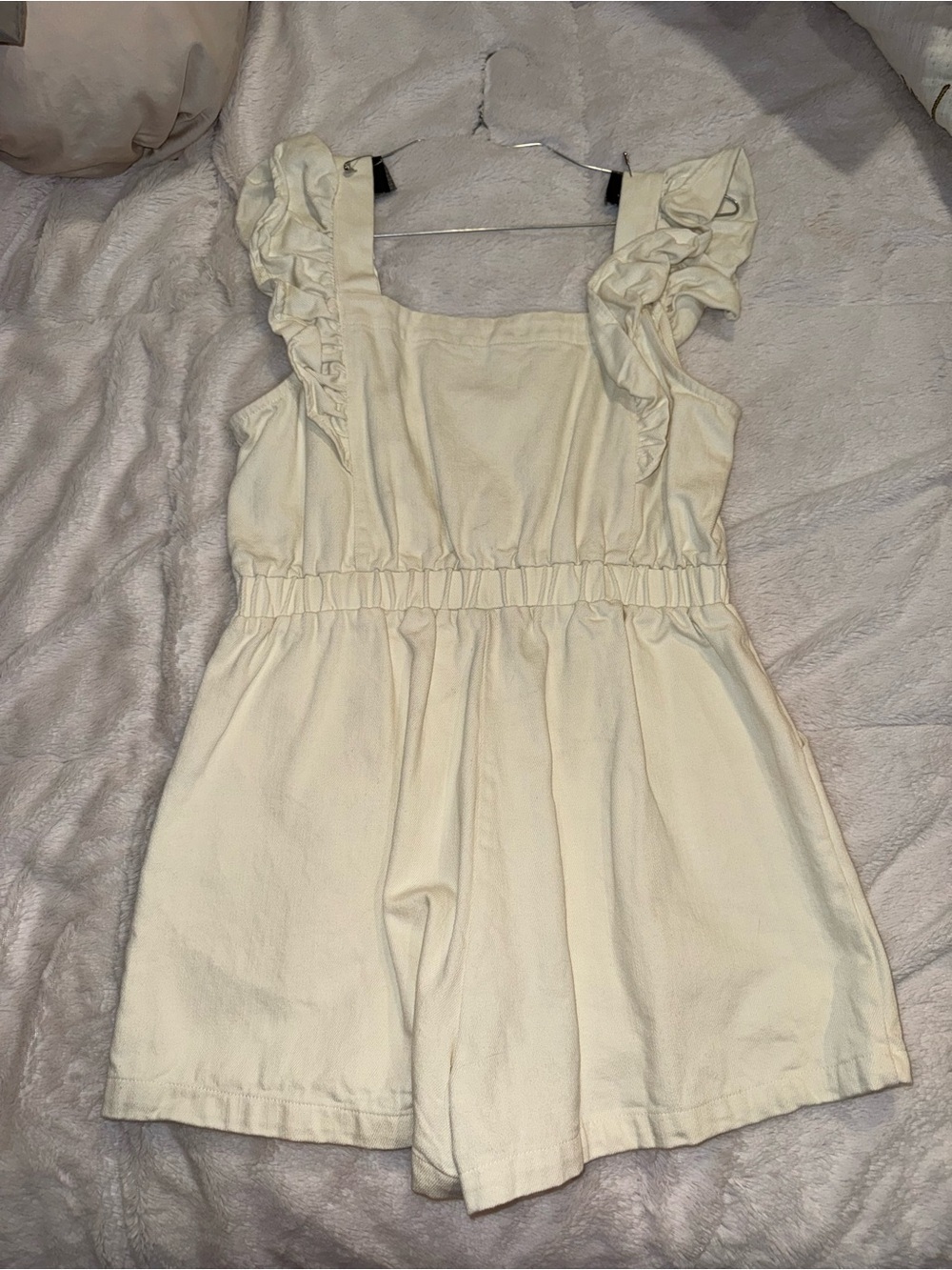 Sunland17 Ruffle sleeve Romper - Picture 3 of 3